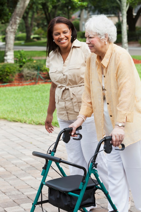 One-on-one caregiver attention Glen Haven assisted living memory care Huntersville